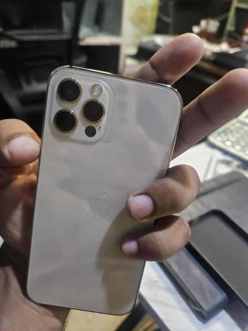 Apple iPhone 12 Pro 3