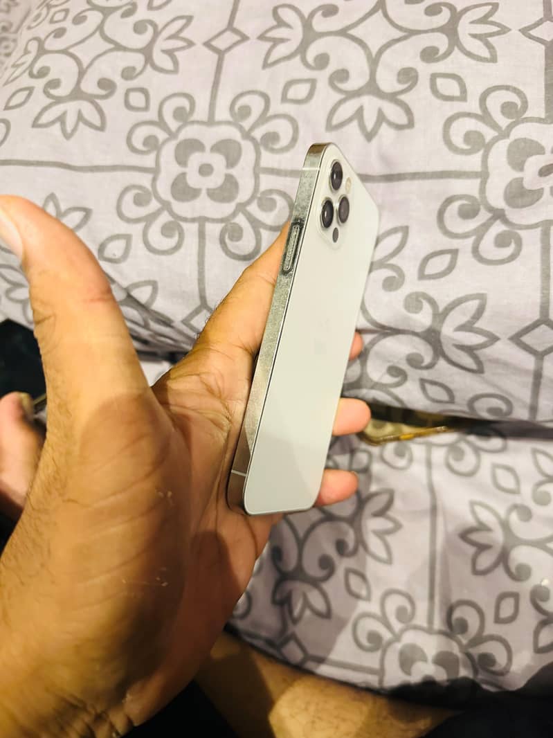 Apple iPhone 12 Pro 10