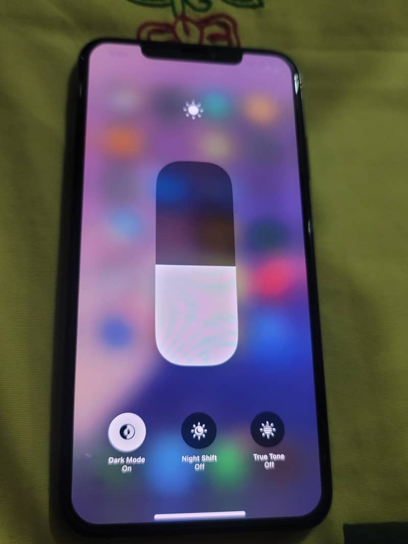 Apple iPhone XS Max 5