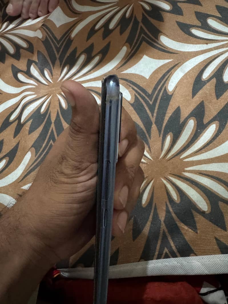 Vivo V21e 4