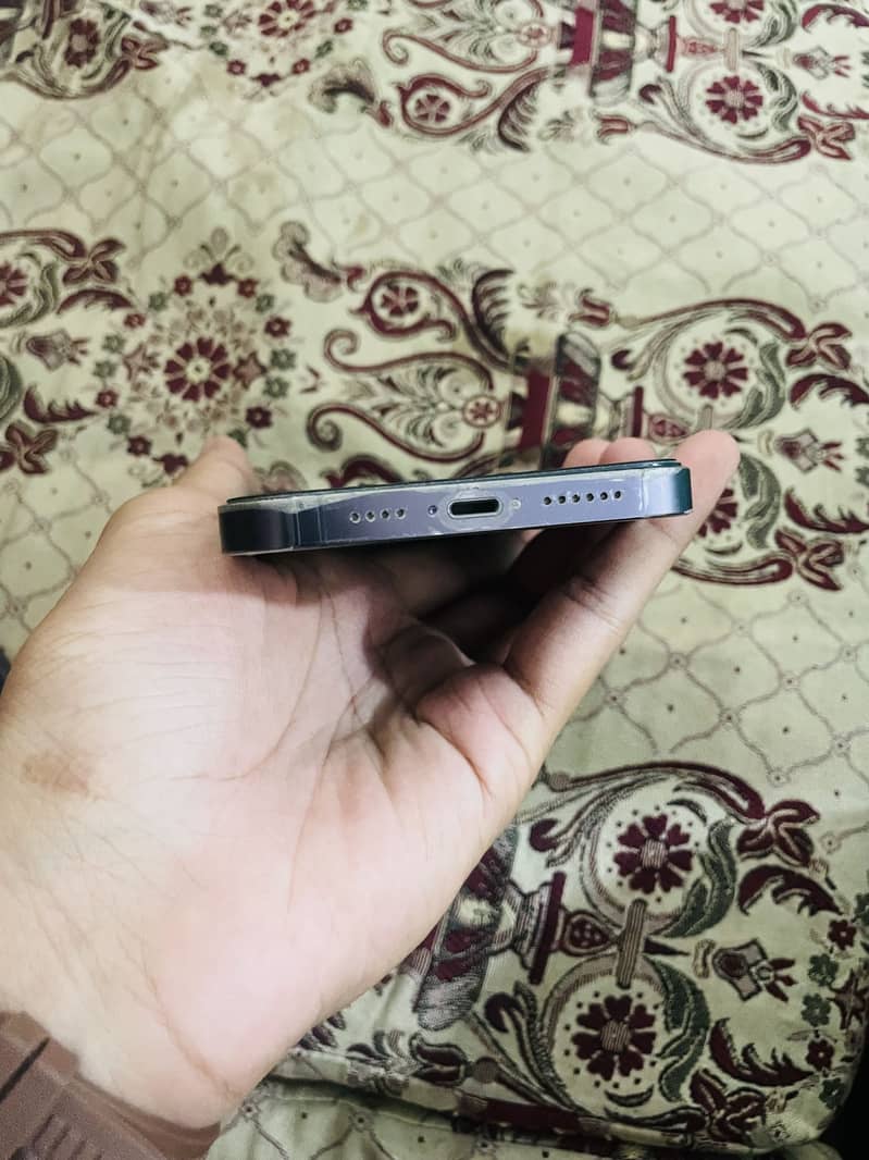 Apple iPhone 14 Pro Max 2