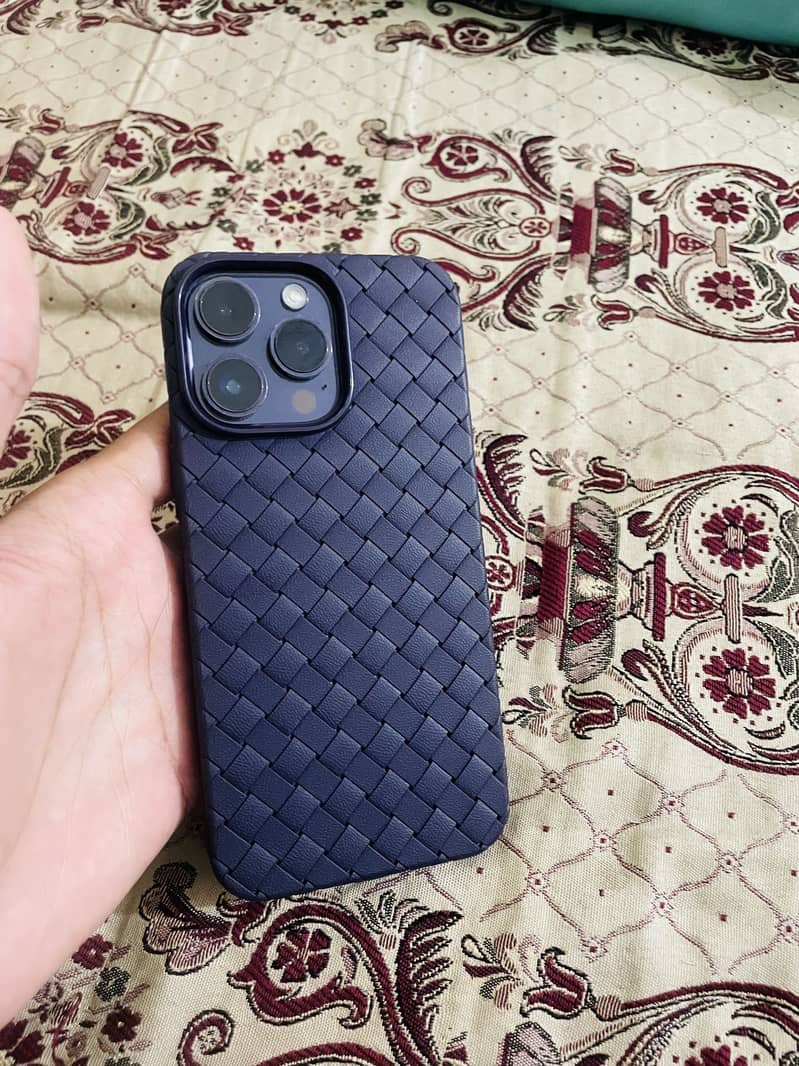 Apple iPhone 14 Pro Max 4