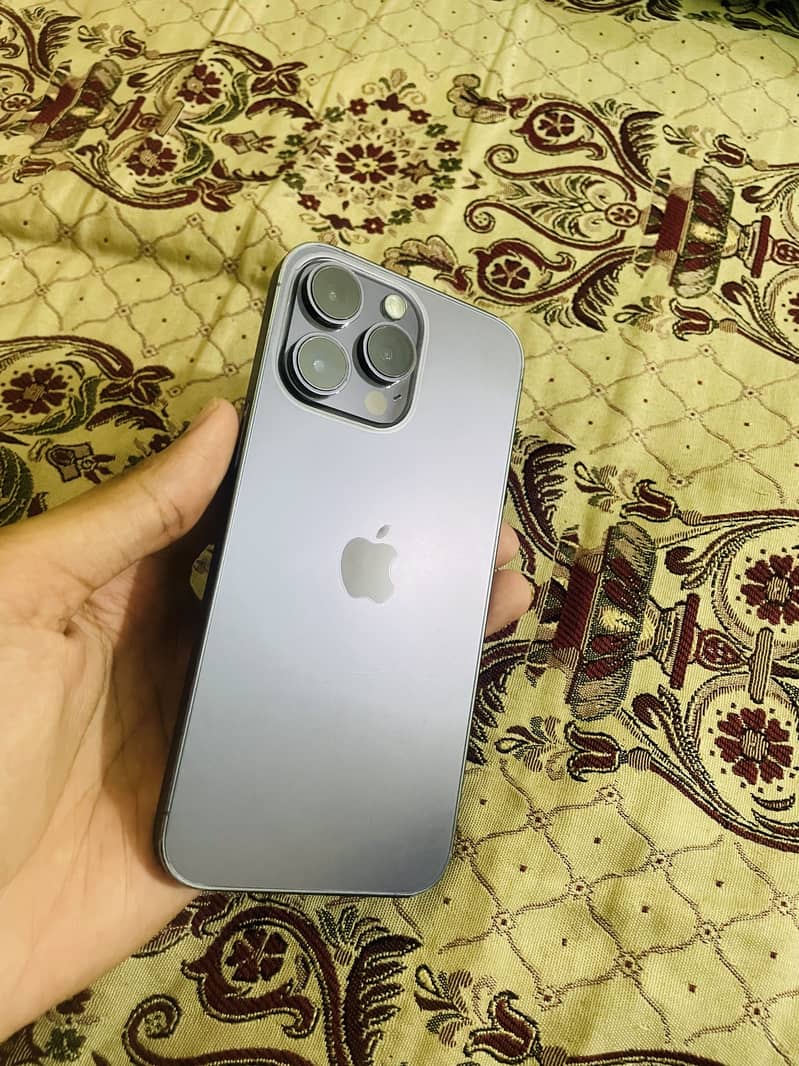 Apple iPhone 14 Pro Max 6