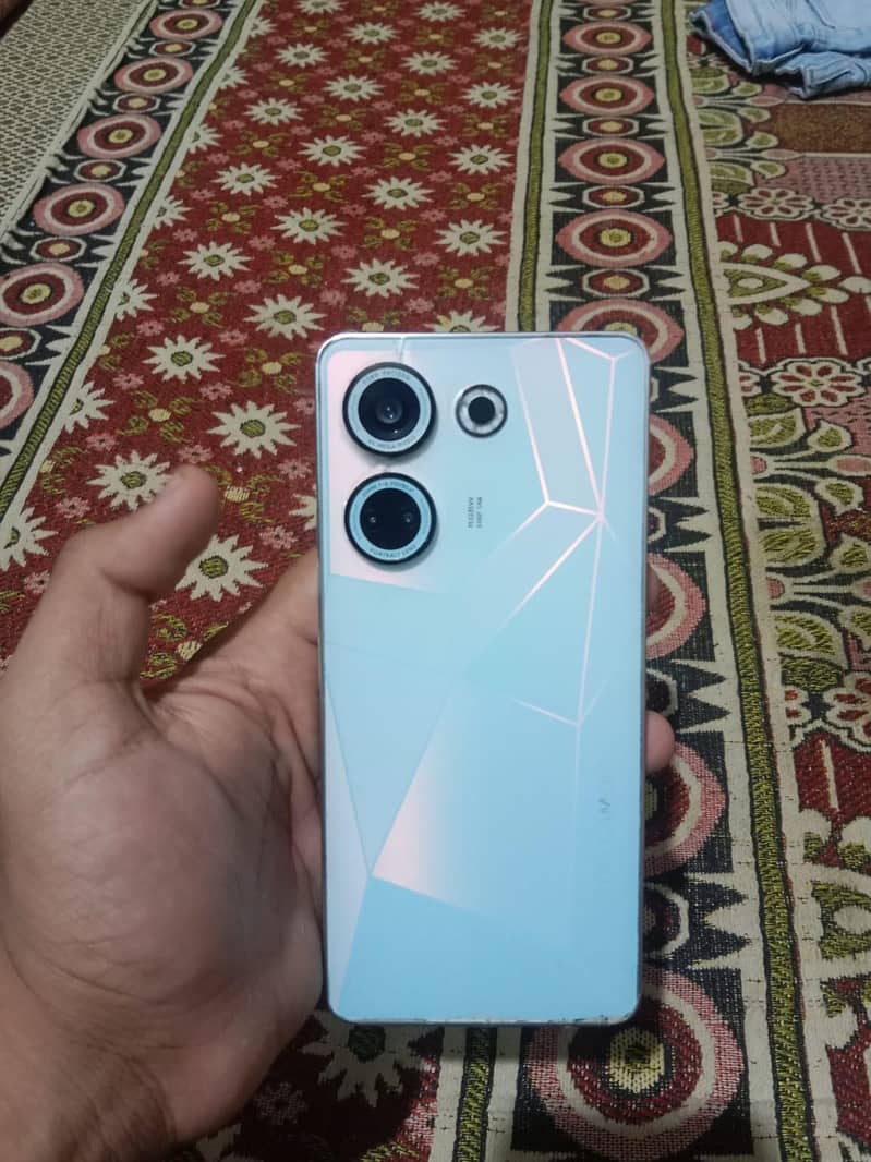 Tecno CAMON 20 2