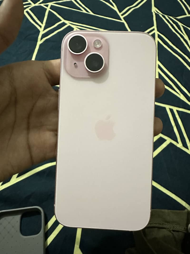 Apple iPhone 15 2