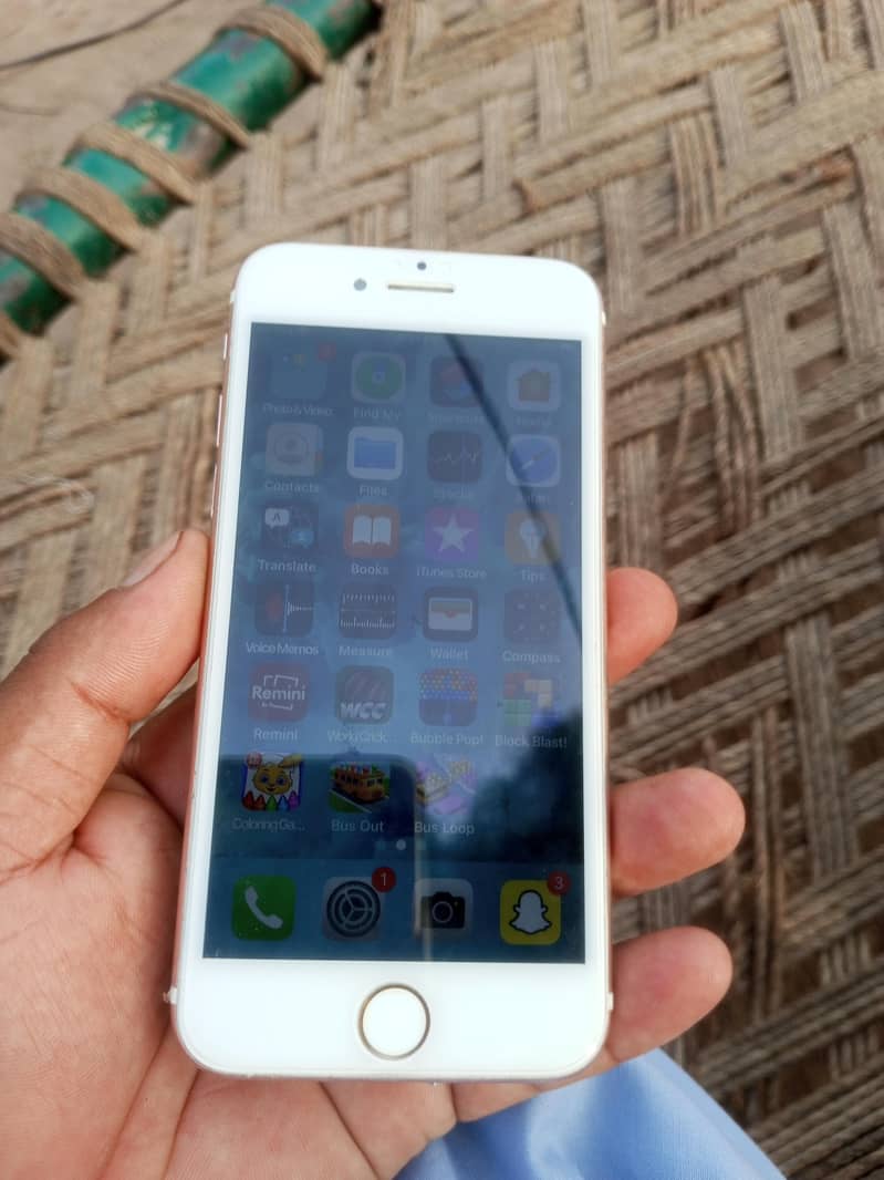 Apple iPhone 7 4