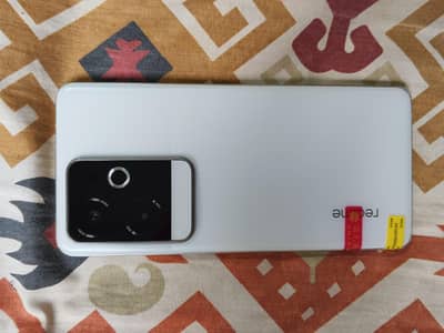 Realme GT 6