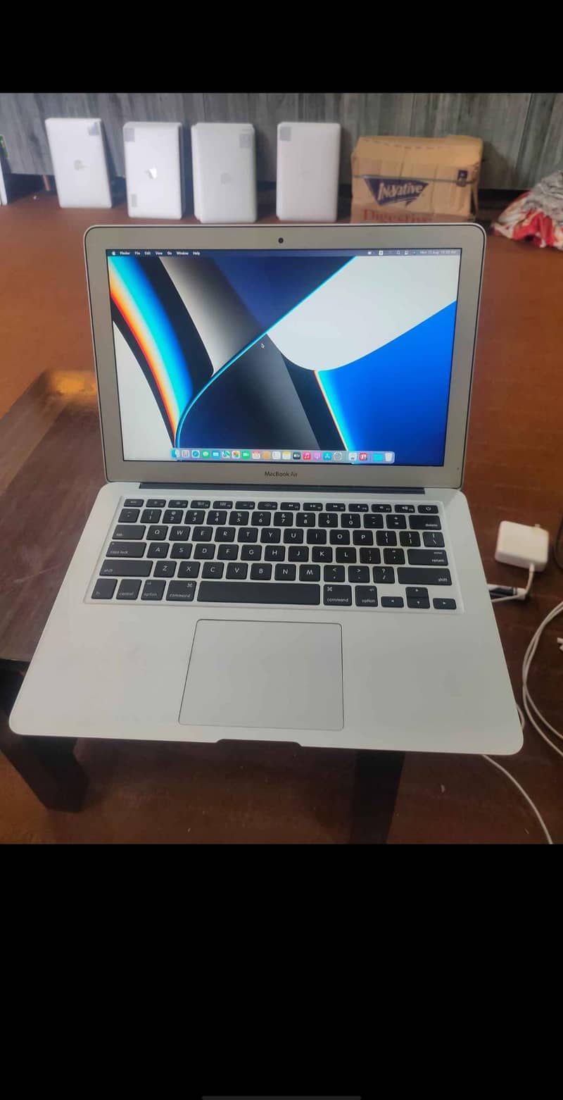 Mac book 2017 model 3