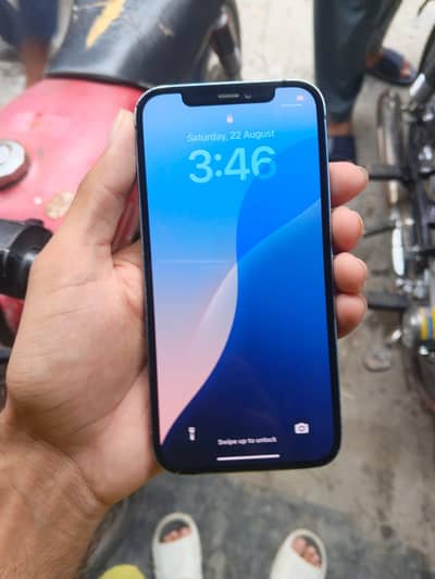 Apple iPhone 12