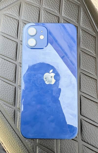Apple iPhone 12
