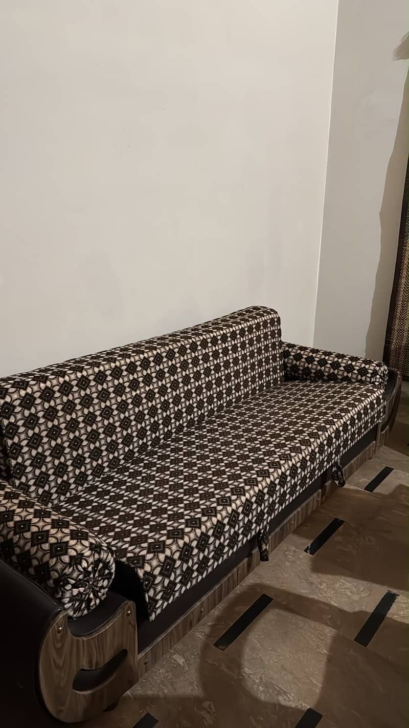 Sofa cumbed 0