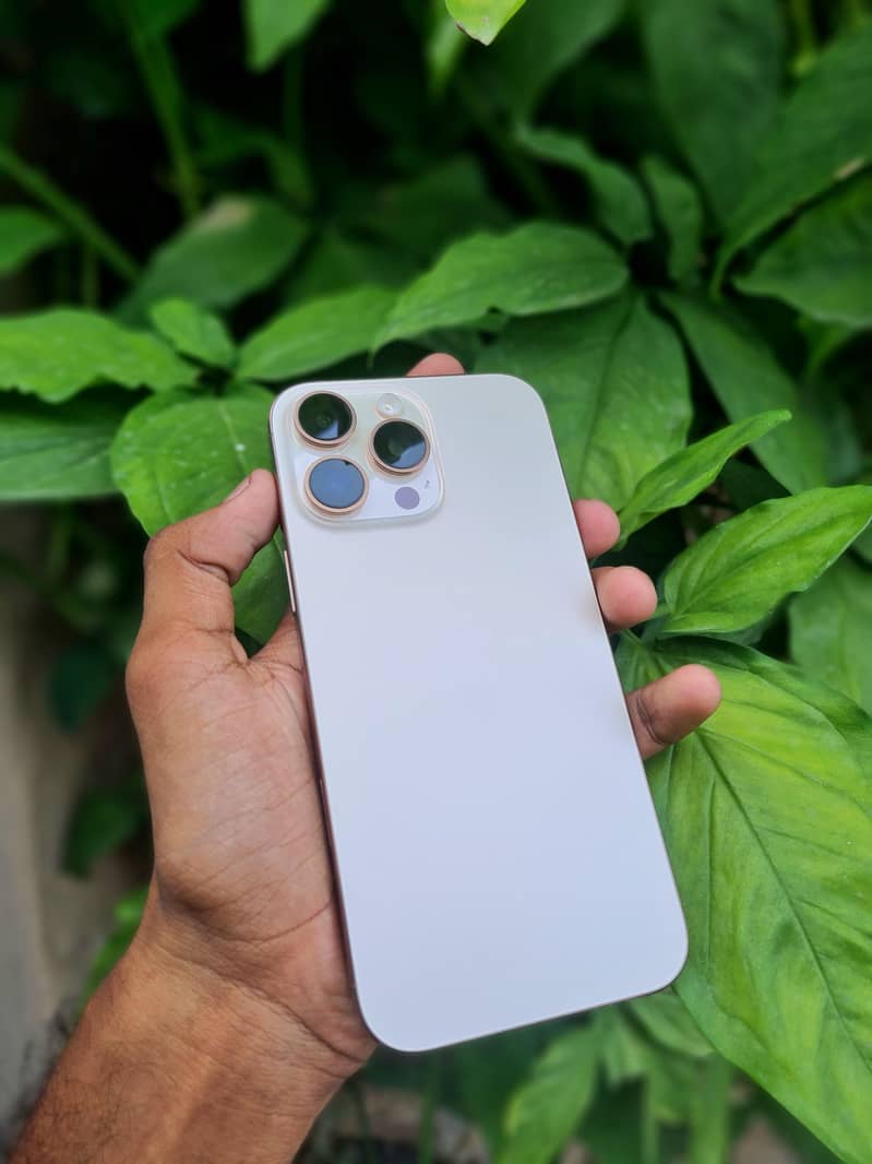 iPhone 16 pro max 2
