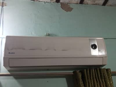 gree 1.5 ton Ac For Urgent sale