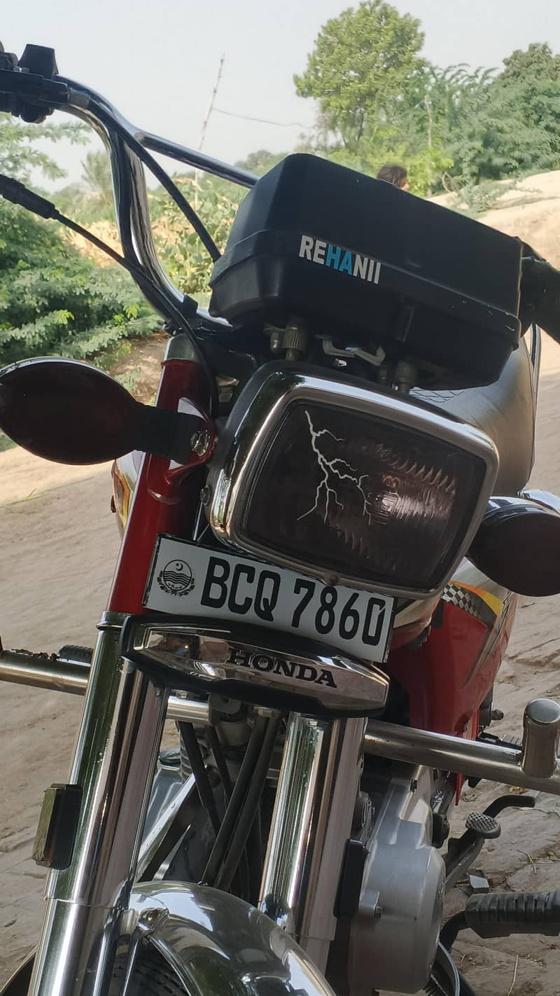 Hound 125 3