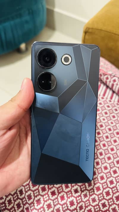 Tecno camon 20 10/10