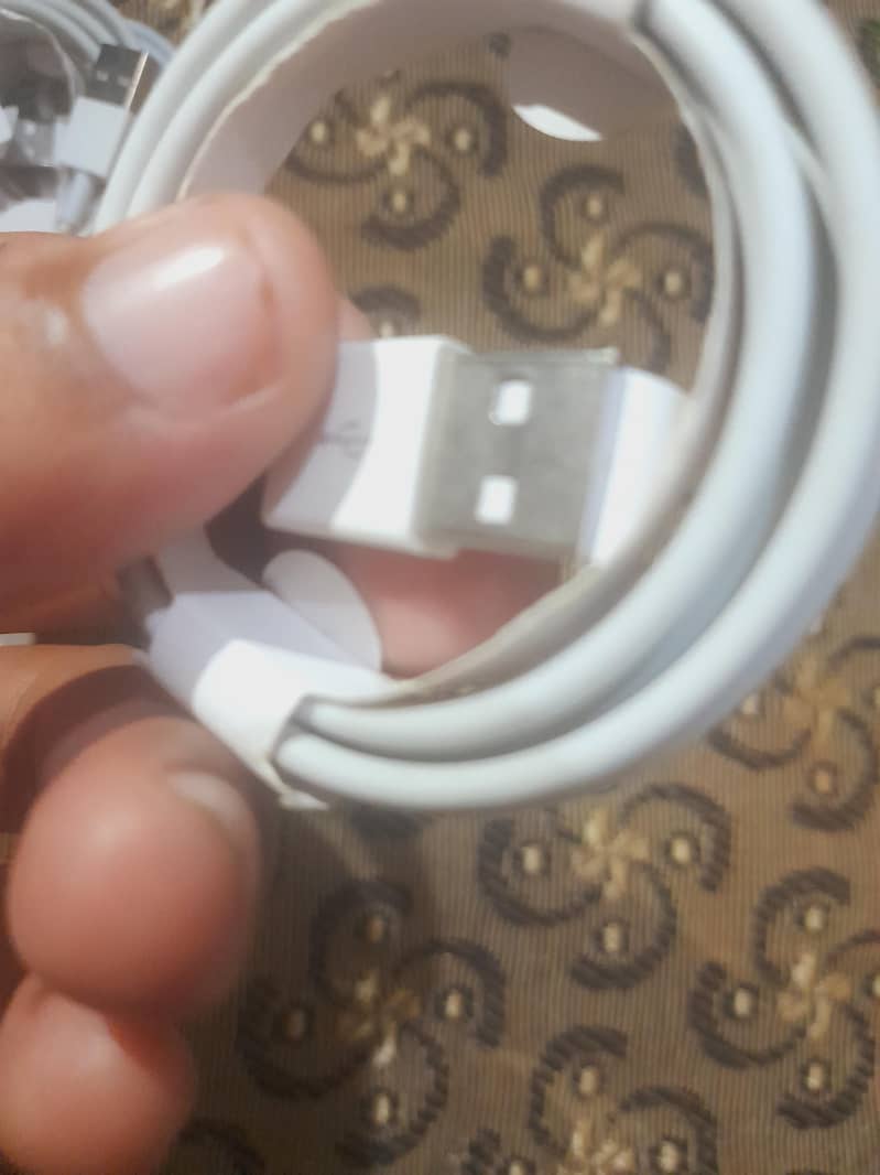 IPHONE data cables 3