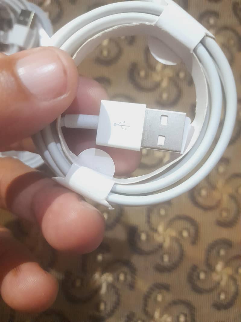 IPHONE data cables 4