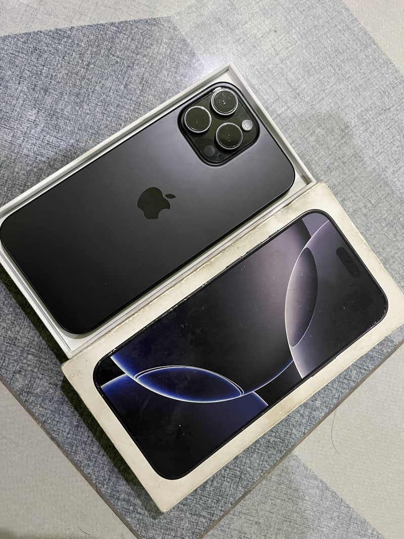 Apple iPhone 16 Pro Max 6