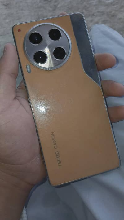 Tecno CAMON 30