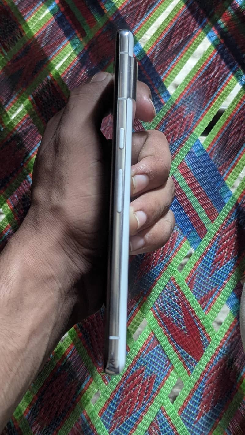 Google Pixel 7 Pro 4