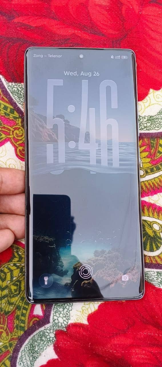 Tecno CAMON 40 Pro 1
