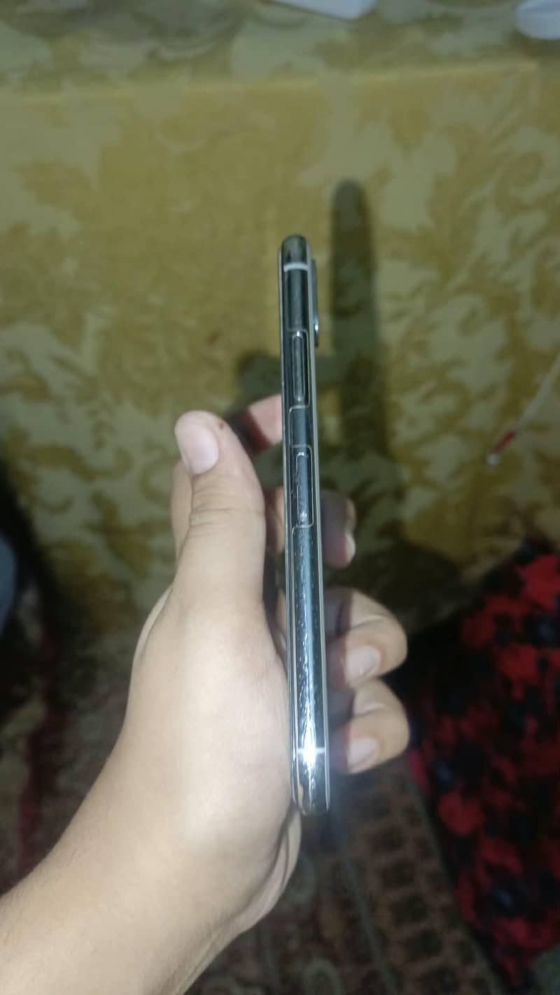 Apple iPhone X 2