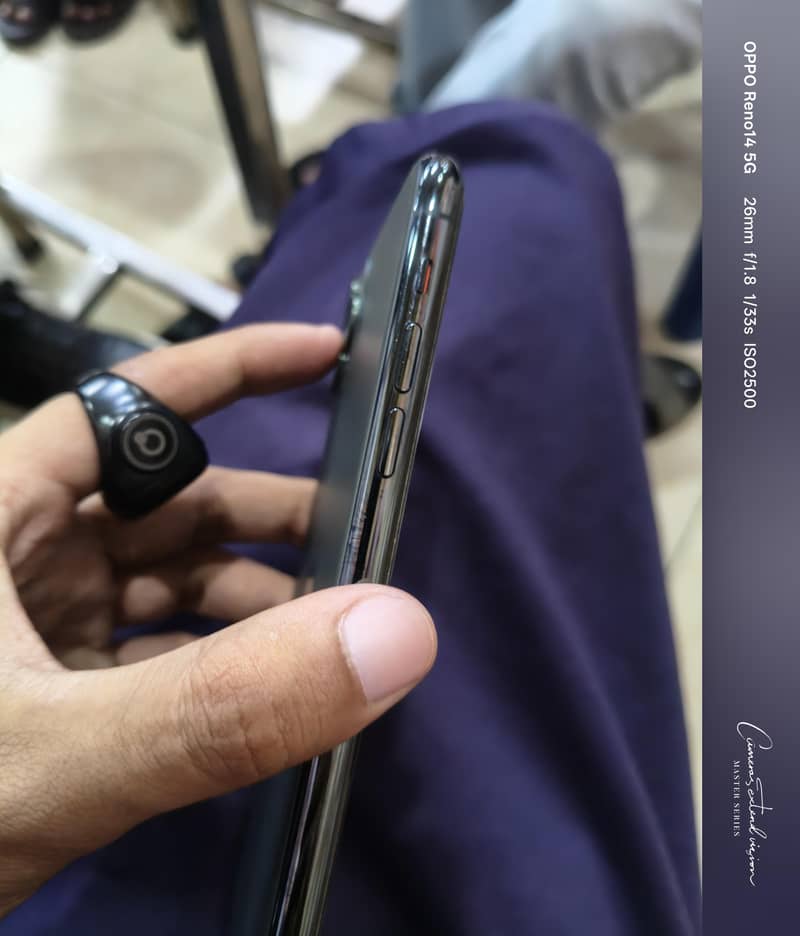 Apple iPhone 11 Pro 3