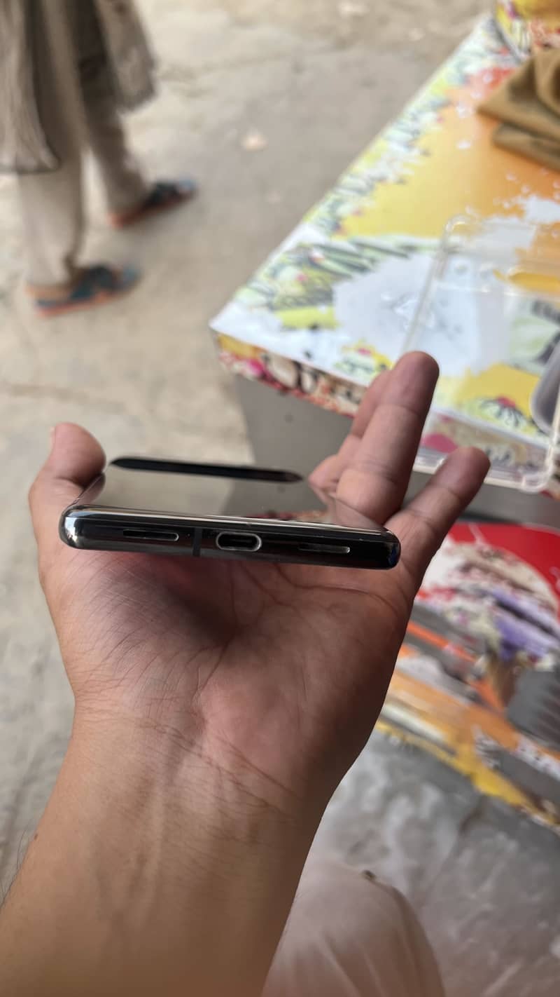 Google pixel 7 pro . 256 2