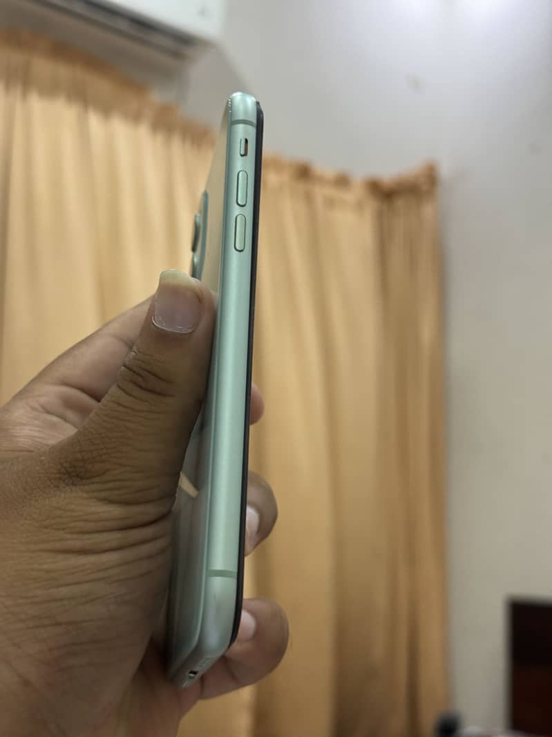 Apple iPhone 11 8
