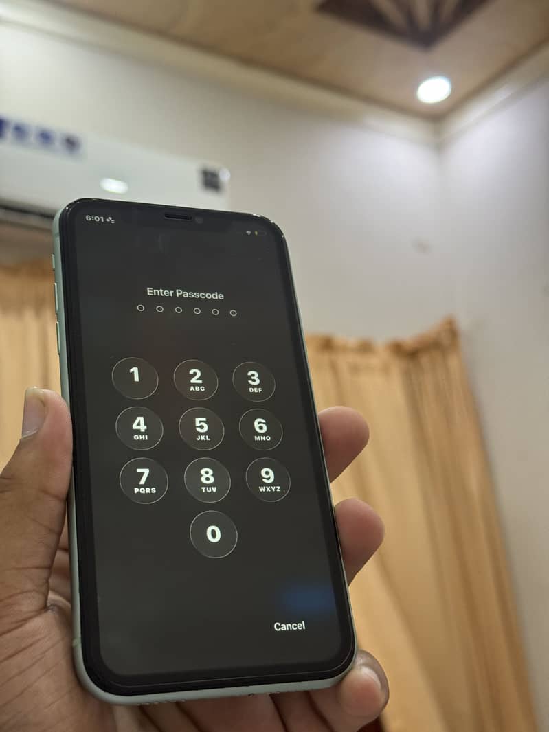Apple iPhone 11 11