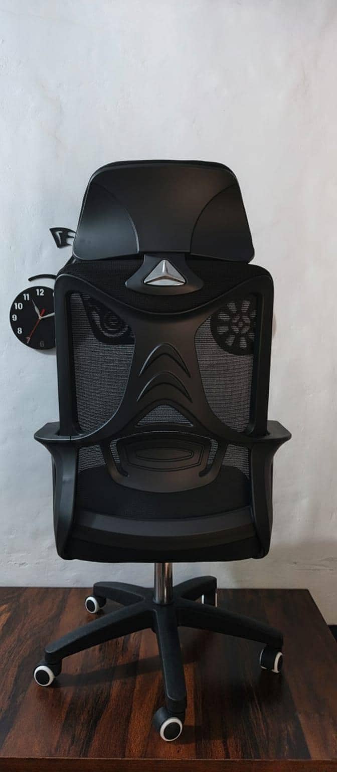 Office/computer/gaming chairs 9