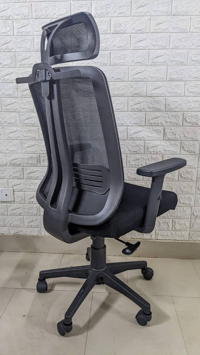 Office/computer/gaming chairs 19