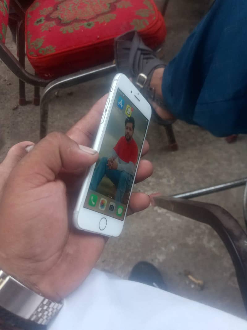 Apple iPhone 6 3