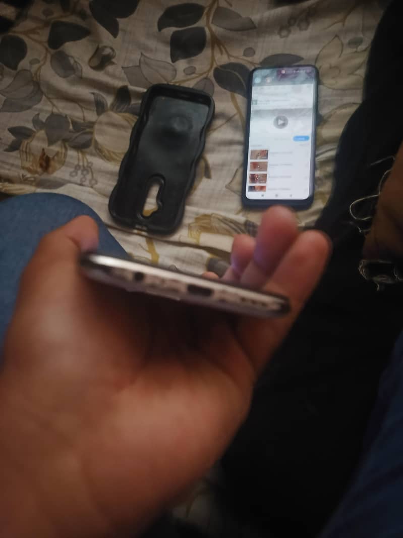 OPPO Reno 3