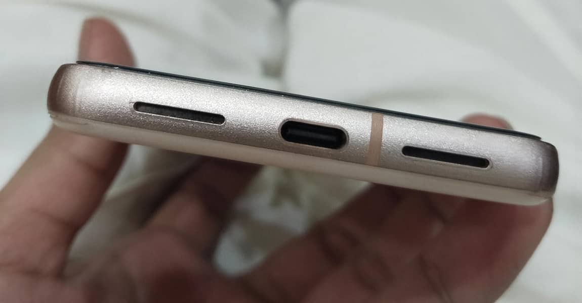 Google Pixel 8 3