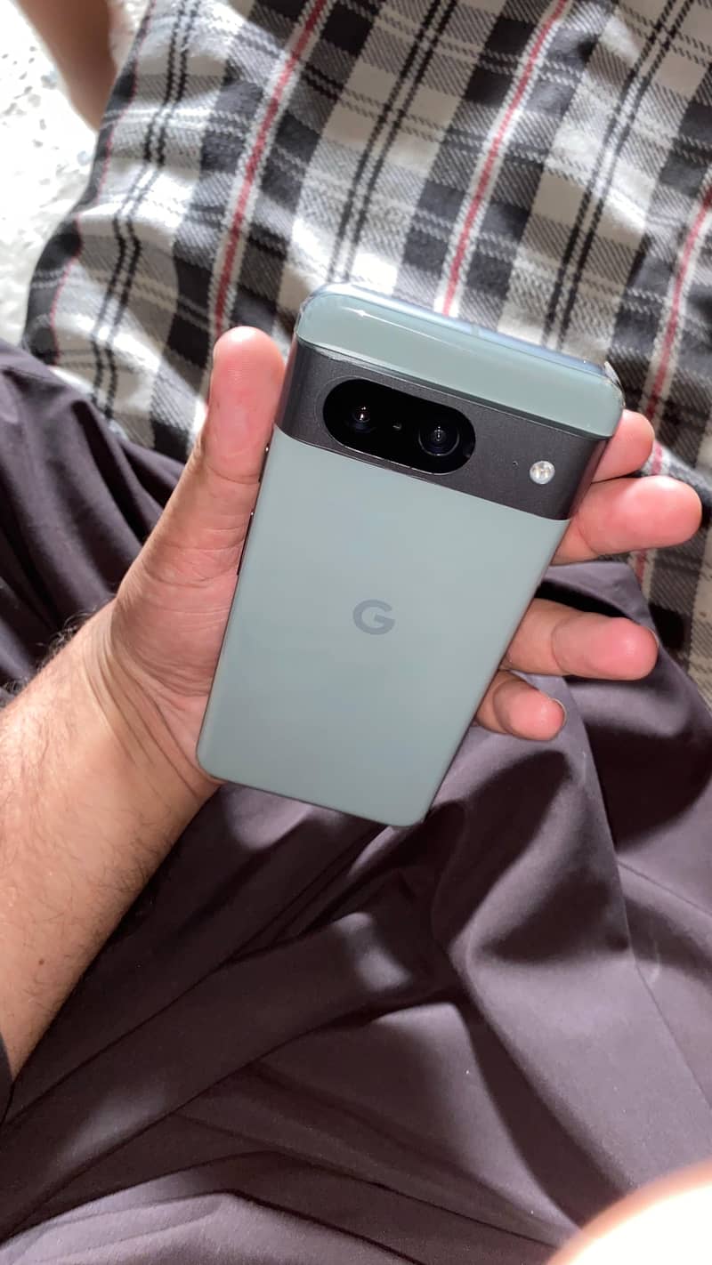 Google Pixel 8 1