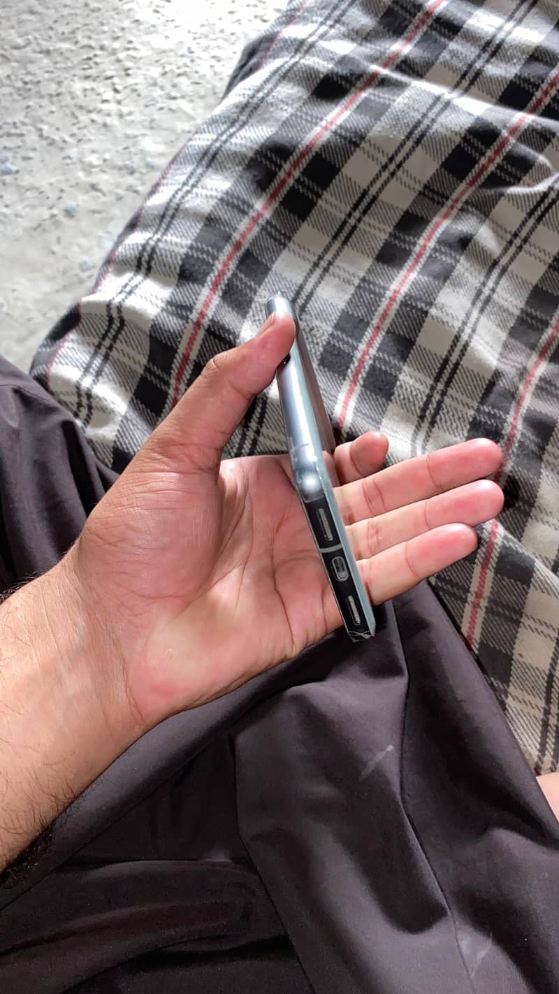 Google Pixel 8 3
