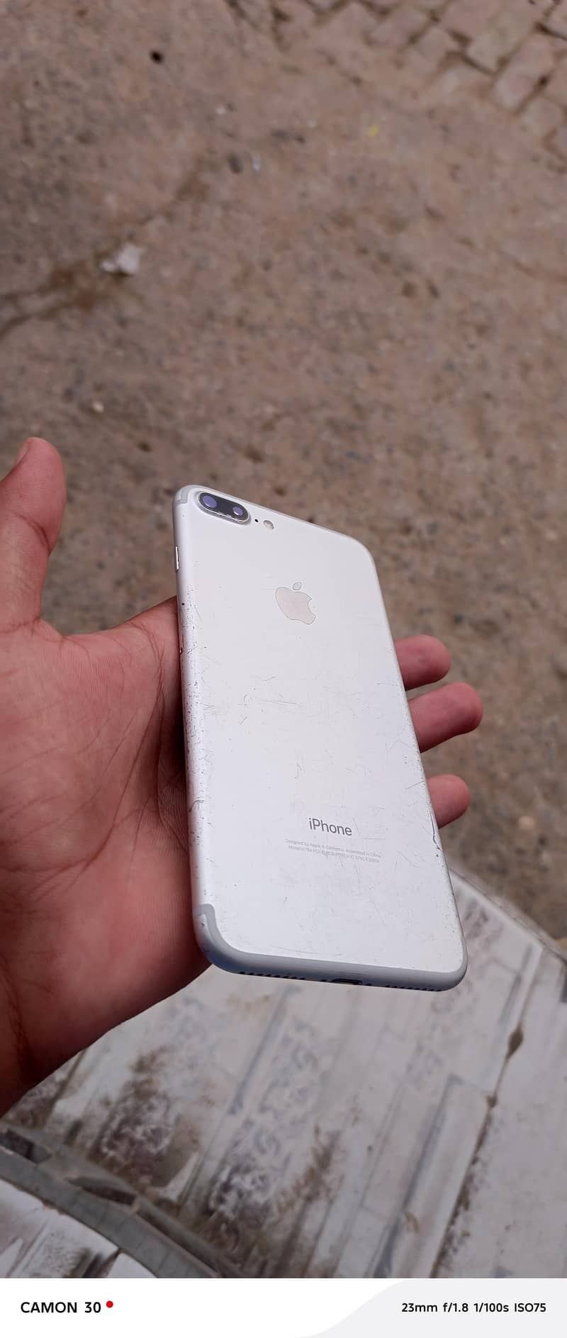 Apple iPhone 7 Plus 0