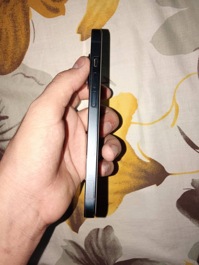 Apple iPhone 14 2