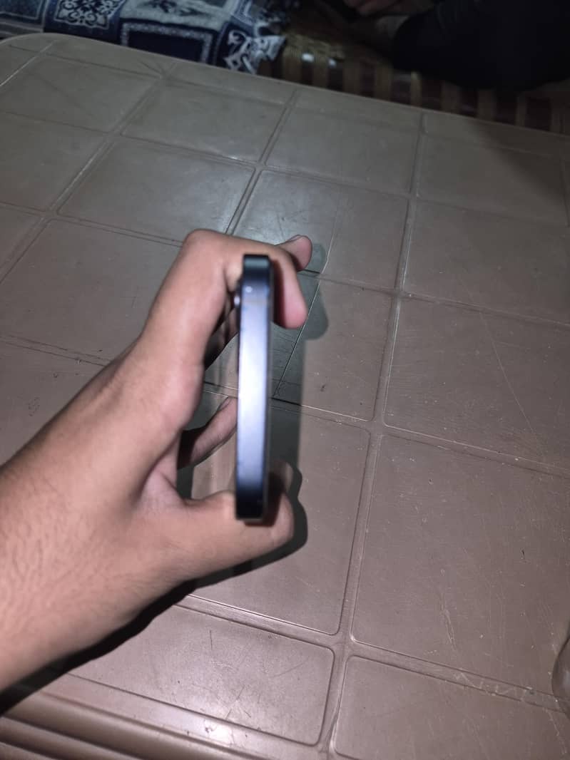 Apple iPhone 12 2