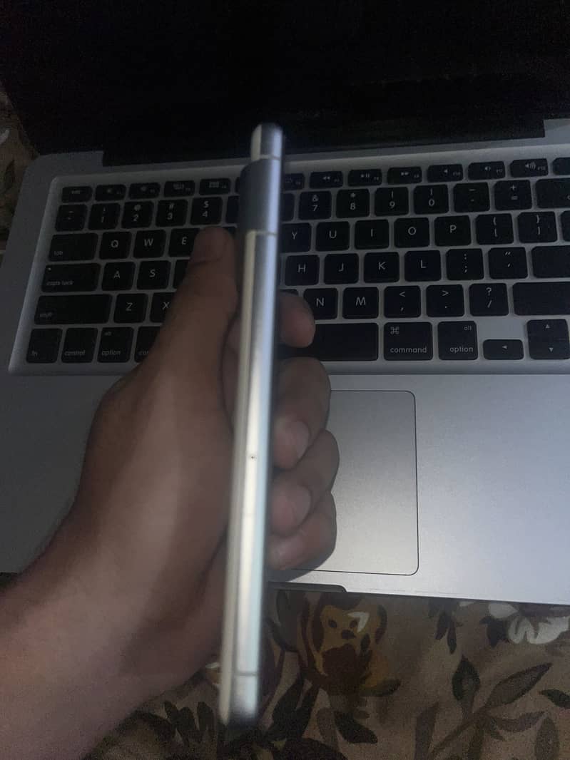 Google Pixel 7 4