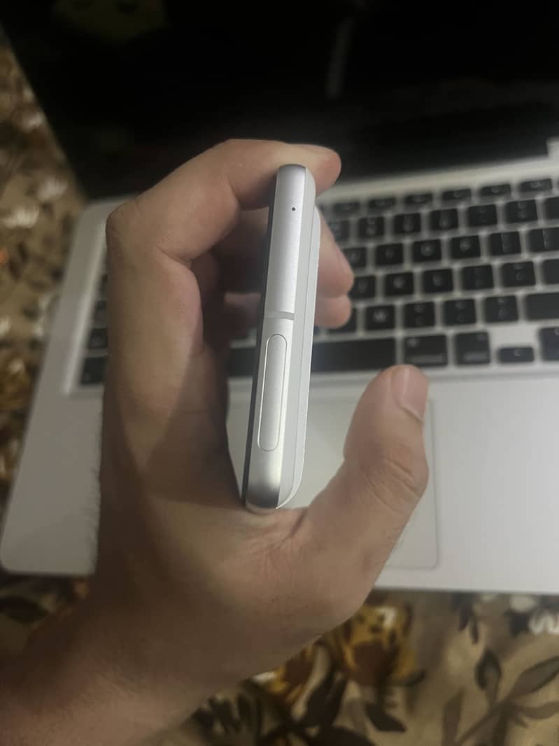 Google Pixel 7 5