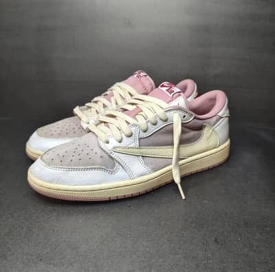 Jordan 1 low X Travis Scott Shy pink