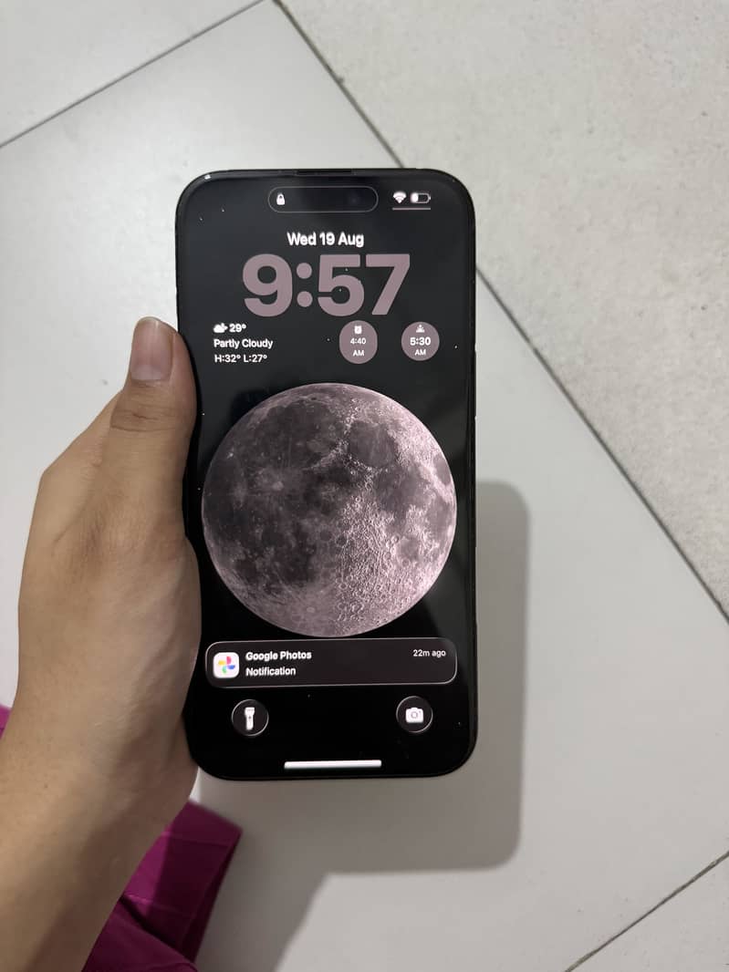 Apple iPhone 16 Plus 1