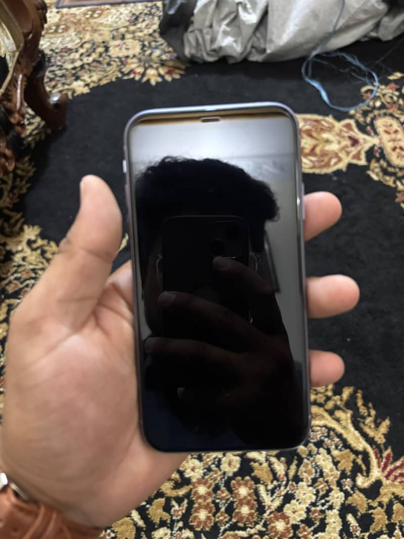 Apple iPhone 11 9