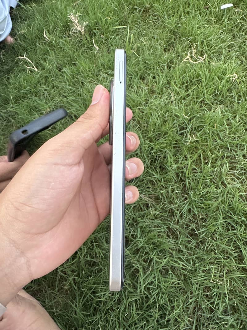 Xiaomi POCO C75 3
