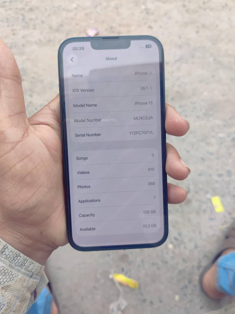 Apple iPhone 13 2