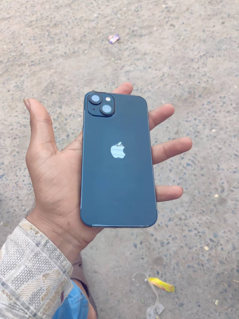 Apple iPhone 13 7