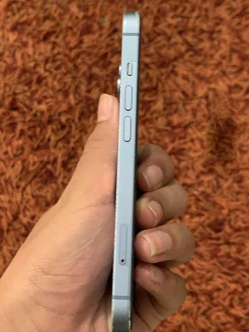 Apple iPhone 14 2