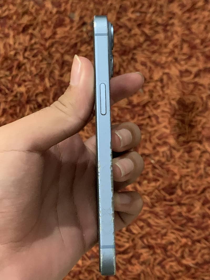 Apple iPhone 14 3